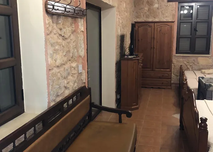 Zivlas Stone House * Trimitusa