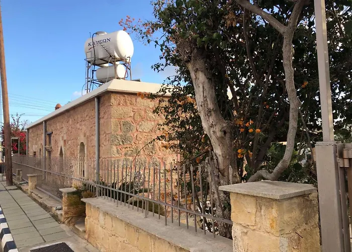 빌라 Zivlas Stone House *