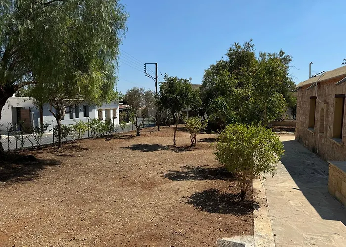 Zivlas Stone House *