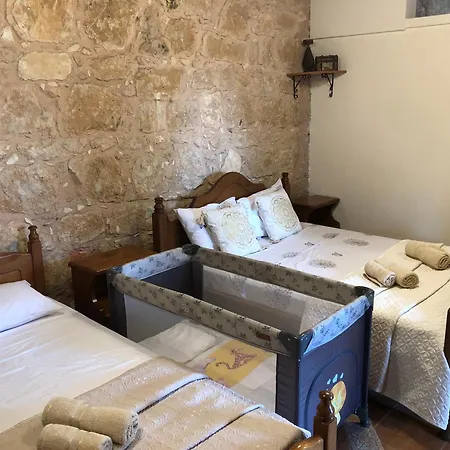 Zivlas Stone House *